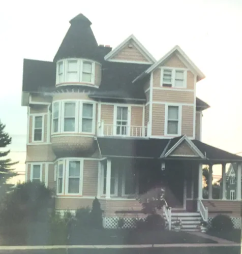 Sinking ground around mines forces house moves, abandonment